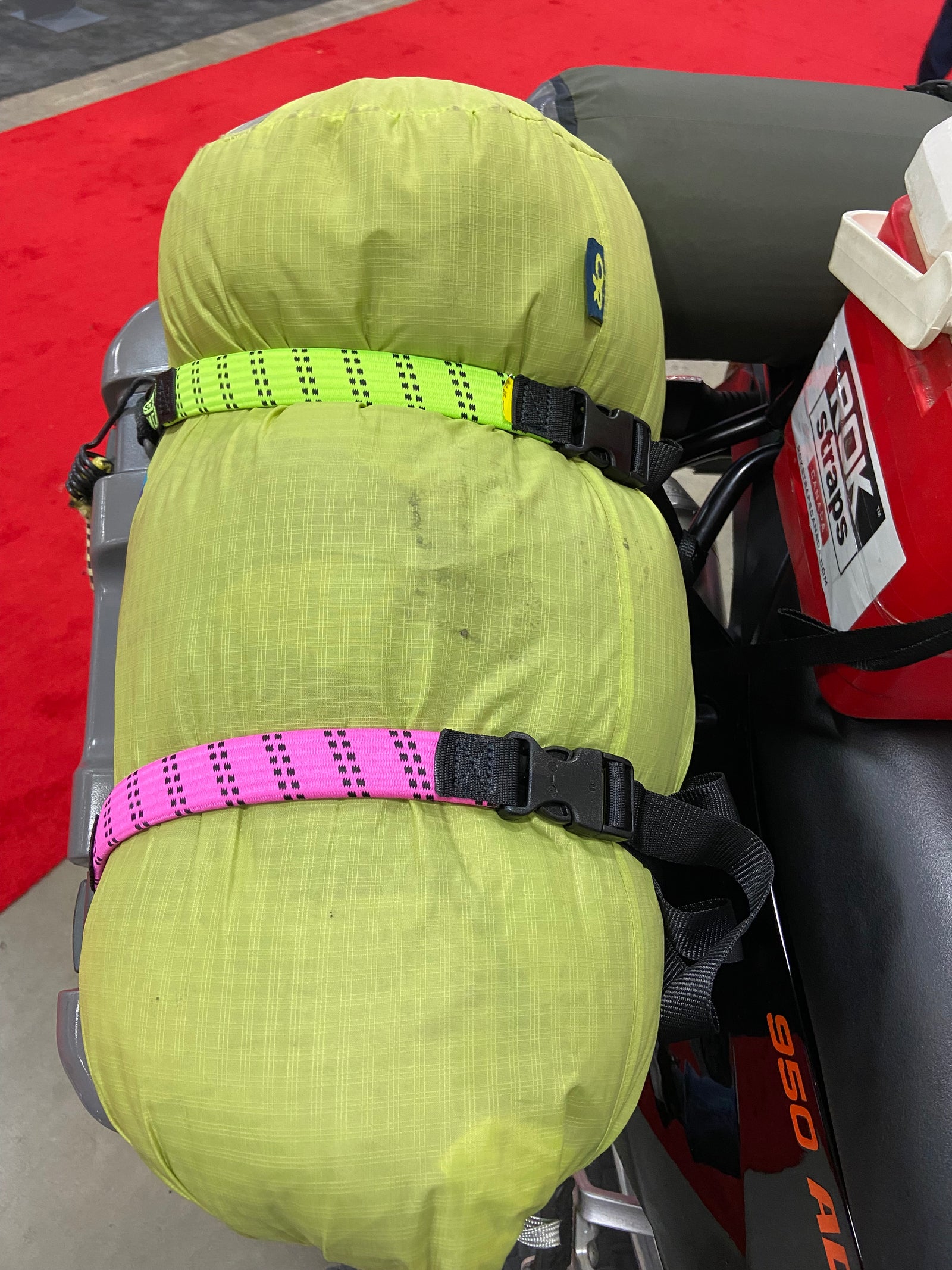 Pack Strap Stretch Straps 42” – Adjustable Commuter Cargo Straps (Hot Pink)